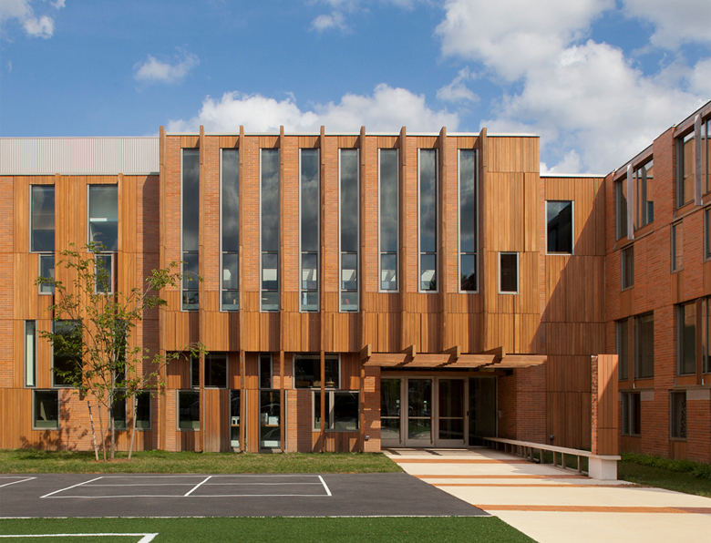 The Roger Wellington School 