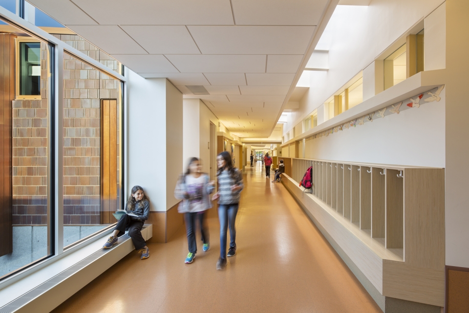 Fully programmed corridor academic space