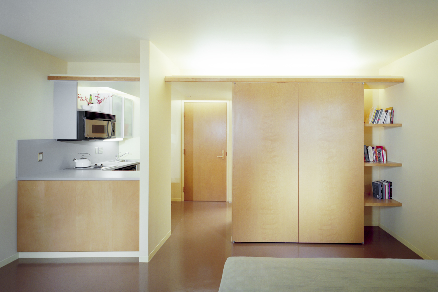 Studio with kitchen which is both open & contained