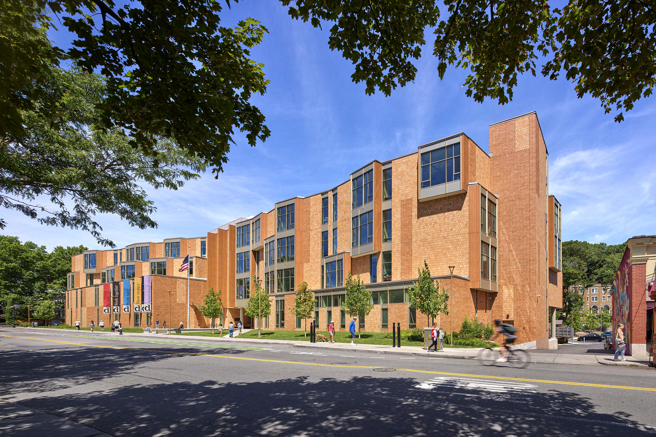 Gathering South Light and Bounding the Busy Thoroughfare